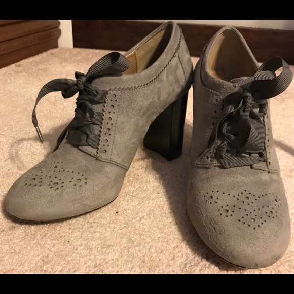 Adrienne Vittadini Oxford Heels - Picture 6 of 6